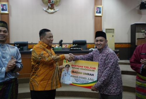 BRK Syariah dan PT Riau Petroleum Berangkatkan 11 Penerima Hadiah Umrah di Riau