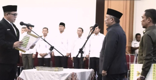 Puluhan Pejabat Pemkab Rohul Dilantik, Bupati Anton Tekankan Kinerja dan Loyalitas