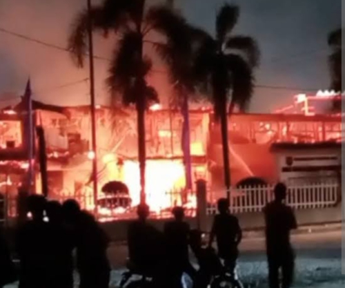 Gedung Disnaker Riau Hangus Terbakar, Sumber Api Dari Ruang Arsip Pemberkasan ?