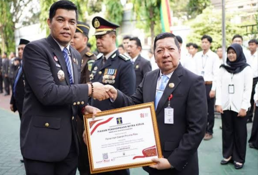 Pemprov Riau Raih Dua Penghargaan Kemenkum, Pertahankan Prestasi Tiga Tahun Beruntun