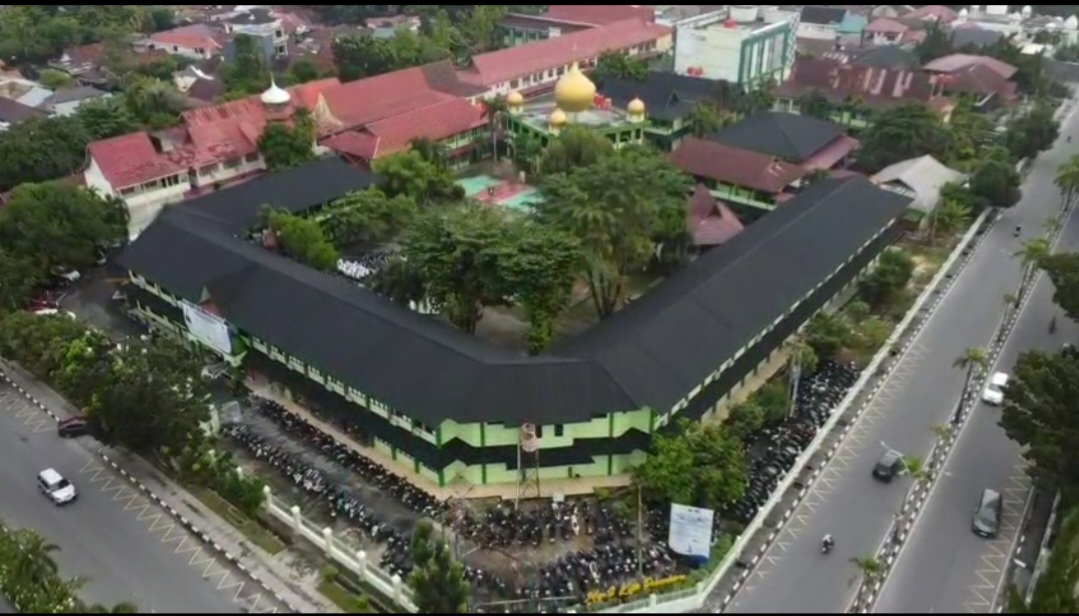 Uang Masuk MAN 2 Model Pekanbaru Disebut Capai 2 Digit: Wali Murid Diduga Dibebankan Uang Pembangunan, Kemana Anggaran Dari Kemenag RI ?