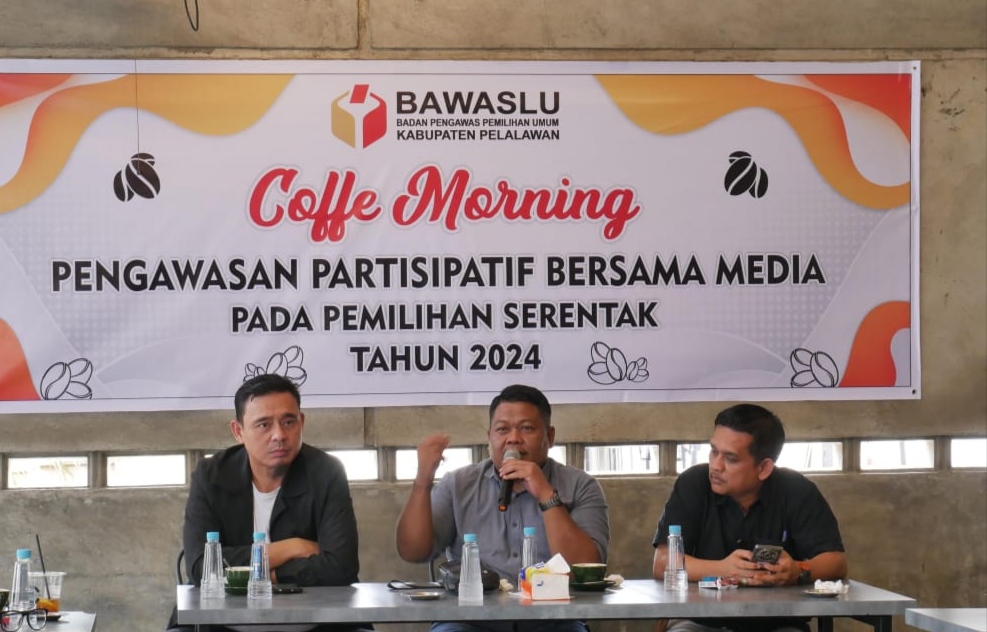 Bawaslu Pelalawan Gelar Coffe Morning, Bertajuk Pengawasan Partisipatif bersama Media pada Pemilihan Serentak Tahun 2024