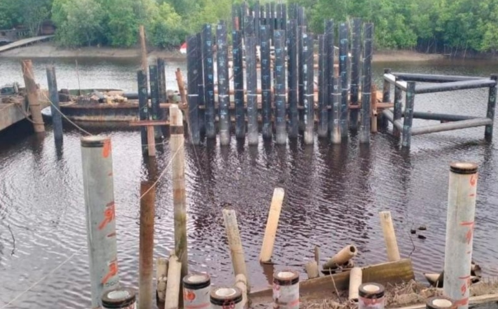 Jadi Proyek Mangkrak, Jembatan Perawang Ditinggal Kabur Oleh Kontraktor dan Pekerja, Ada Apa ?