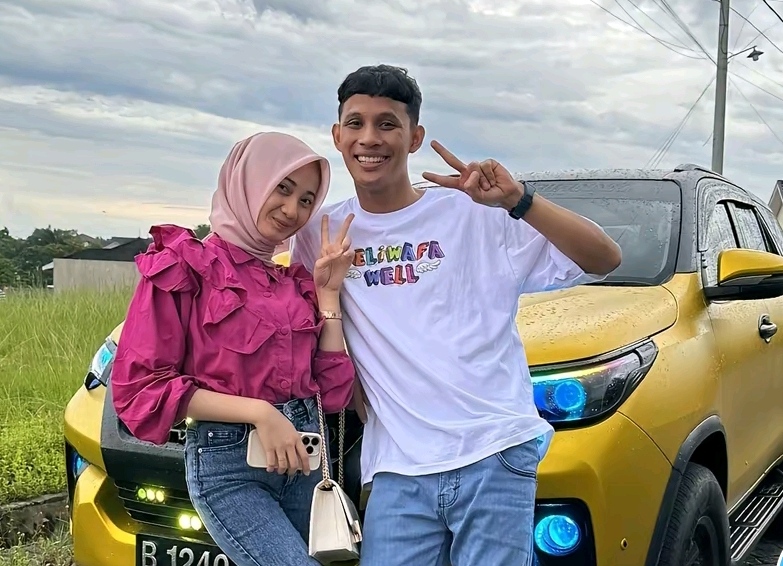 Berawal Dari YouTube, Sukses di TikTok, Konten Kreator asal Riau ini Buktikan HP 'Kentang' Bisa Hasilkan Cuan !