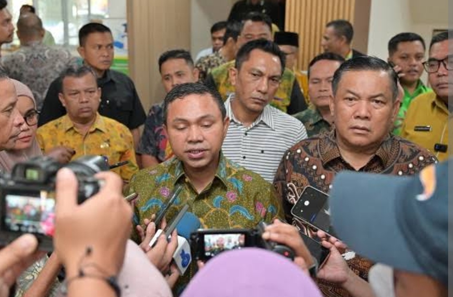 Sidak Disdik Riau, Gubri Abdul Wahid Kecewa Sajian Data Kurang Lengkap